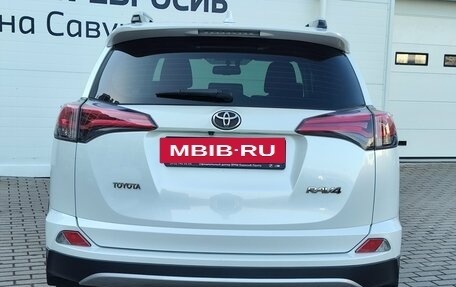 Toyota RAV4, 2018 год, 2 849 000 рублей, 4 фотография