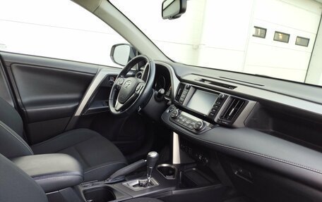 Toyota RAV4, 2018 год, 2 849 000 рублей, 14 фотография