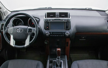 Toyota Land Cruiser Prado 150 рестайлинг 2, 2016 год, 4 288 000 рублей, 13 фотография