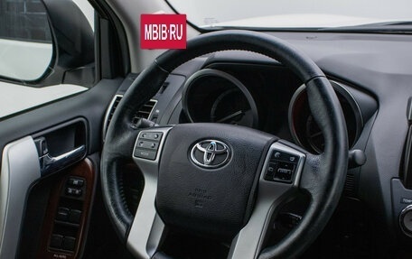 Toyota Land Cruiser Prado 150 рестайлинг 2, 2016 год, 4 288 000 рублей, 15 фотография