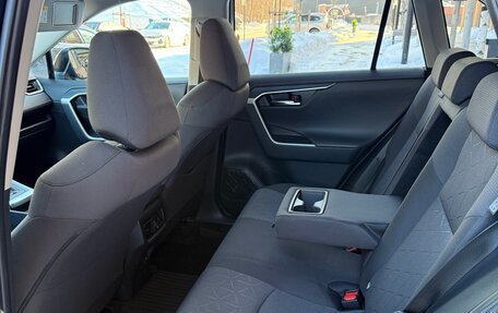 Toyota RAV4, 2022 год, 2 950 000 рублей, 9 фотография