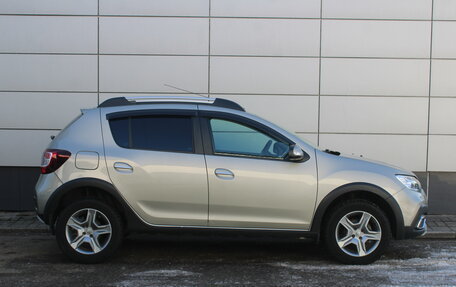 Renault Sandero II рестайлинг, 2019 год, 1 275 000 рублей, 4 фотография