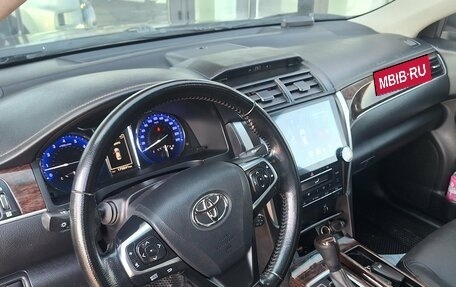 Toyota Camry, 2017 год, 2 250 000 рублей, 5 фотография