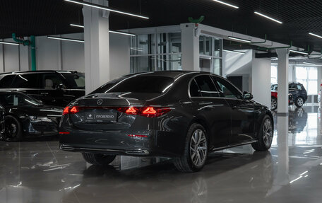 Mercedes-Benz E-Класс, 2024 год, 7 280 000 рублей, 4 фотография