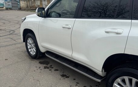 Toyota Land Cruiser Prado 150 рестайлинг 2, 2015 год, 3 300 000 рублей, 4 фотография