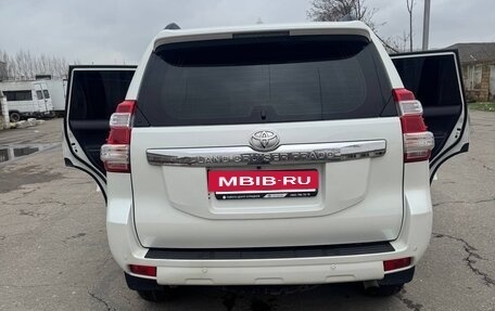 Toyota Land Cruiser Prado 150 рестайлинг 2, 2015 год, 3 300 000 рублей, 3 фотография