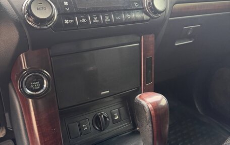 Toyota Land Cruiser Prado 150 рестайлинг 2, 2015 год, 3 300 000 рублей, 15 фотография