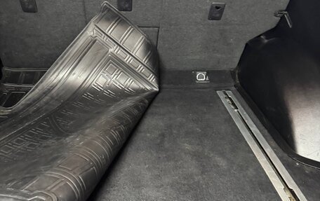 Toyota Land Cruiser Prado 150 рестайлинг 2, 2015 год, 3 300 000 рублей, 23 фотография