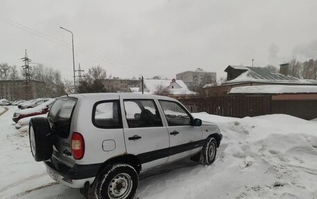 Chevrolet Niva I рестайлинг, 2004 год, 320 000 рублей, 3 фотография