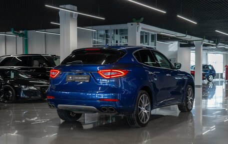 Maserati Levante I, 2017 год, 3 990 000 рублей, 4 фотография