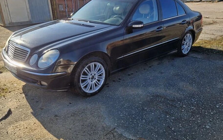 Mercedes-Benz E-Класс, 2003 год, 750 000 рублей, 4 фотография