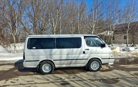 Toyota HiAce H100, 1997 год, 675 000 рублей, 2 фотография
