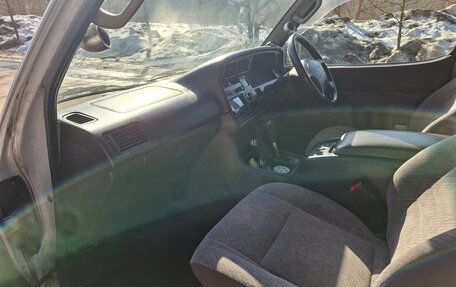 Toyota HiAce H100, 1997 год, 675 000 рублей, 9 фотография