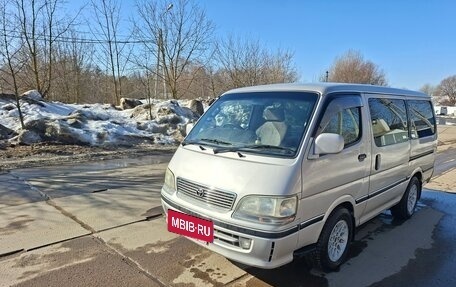 Toyota HiAce H100, 1997 год, 675 000 рублей, 11 фотография