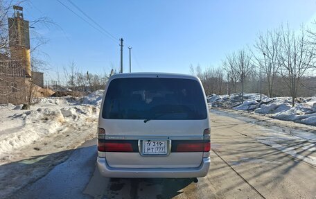 Toyota HiAce H100, 1997 год, 675 000 рублей, 19 фотография