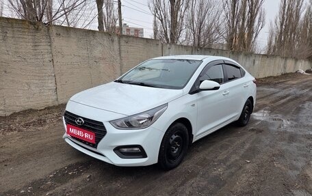 Hyundai Solaris II рестайлинг, 2018 год, 1 290 000 рублей, 1 фотография