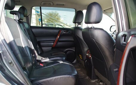 Toyota Highlander III, 2012 год, 1 599 000 рублей, 11 фотография