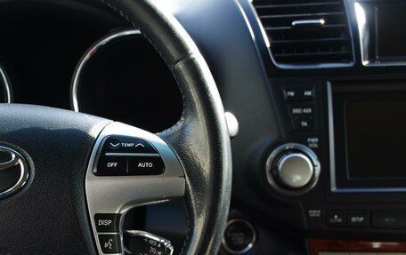 Toyota Highlander III, 2012 год, 1 599 000 рублей, 15 фотография