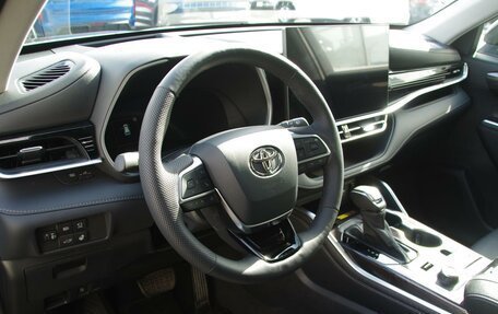 Toyota Highlander, 2026 год, 5 950 000 рублей, 8 фотография