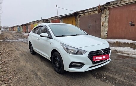 Hyundai Solaris II рестайлинг, 2018 год, 1 290 000 рублей, 2 фотография
