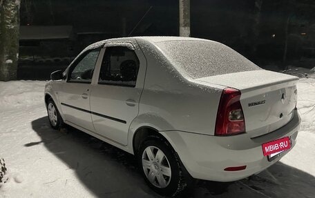 Renault Logan I, 2013 год, 699 000 рублей, 2 фотография