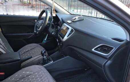 Hyundai Solaris II рестайлинг, 2019 год, 1 200 000 рублей, 6 фотография