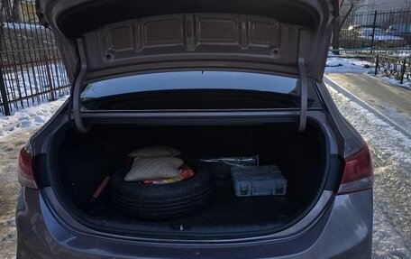 Hyundai Solaris II рестайлинг, 2019 год, 1 200 000 рублей, 4 фотография