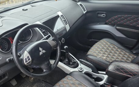 Mitsubishi Outlander III рестайлинг 3, 2008 год, 870 000 рублей, 8 фотография