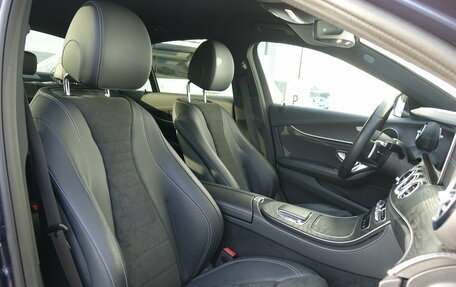 Mercedes-Benz E-Класс, 2021 год, 4 690 000 рублей, 18 фотография