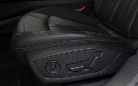 Audi A6, 2019 год, 4 000 000 рублей, 23 фотография