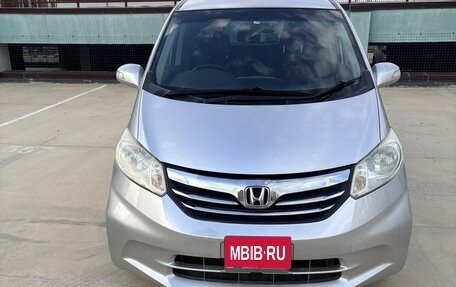 Honda Freed I, 2013 год, 1 235 000 рублей, 1 фотография