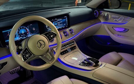 Mercedes-Benz E-Класс, 2019 год, 4 600 000 рублей, 9 фотография