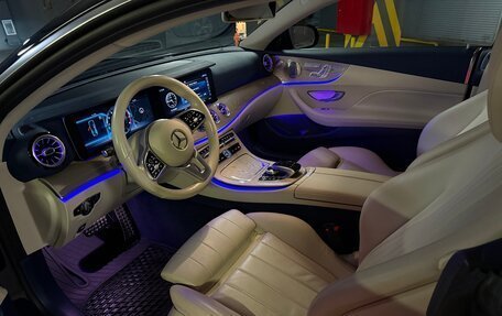 Mercedes-Benz E-Класс, 2019 год, 4 600 000 рублей, 10 фотография