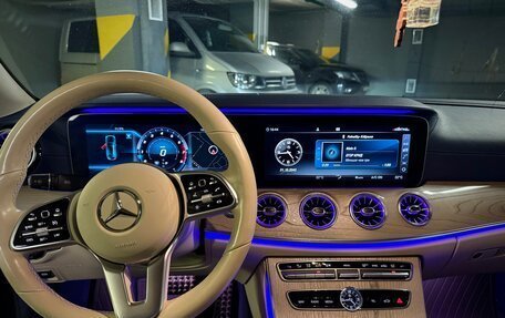 Mercedes-Benz E-Класс, 2019 год, 4 600 000 рублей, 11 фотография