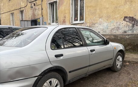 Nissan Almera, 1995 год, 200 000 рублей, 4 фотография