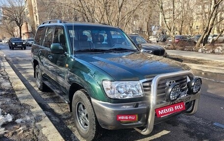 Toyota Land Cruiser 100 рестайлинг 2, 1999 год, 1 390 000 рублей, 3 фотография