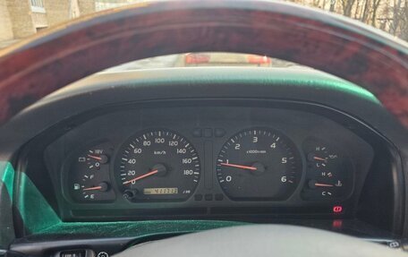 Toyota Land Cruiser 100 рестайлинг 2, 1999 год, 1 390 000 рублей, 13 фотография