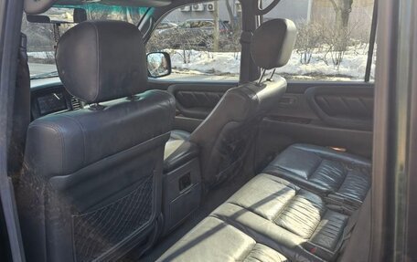 Toyota Land Cruiser 100 рестайлинг 2, 1999 год, 1 390 000 рублей, 16 фотография