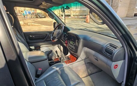 Toyota Land Cruiser 100 рестайлинг 2, 1999 год, 1 390 000 рублей, 15 фотография