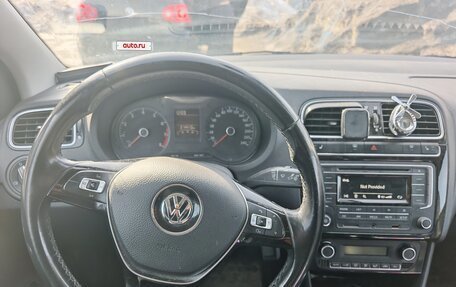 Volkswagen Polo VI (EU Market), 2017 год, 950 000 рублей, 7 фотография