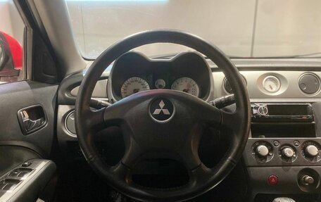 Mitsubishi Outlander III рестайлинг 3, 2005 год, 710 000 рублей, 9 фотография