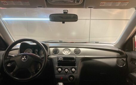 Mitsubishi Outlander III рестайлинг 3, 2005 год, 710 000 рублей, 10 фотография