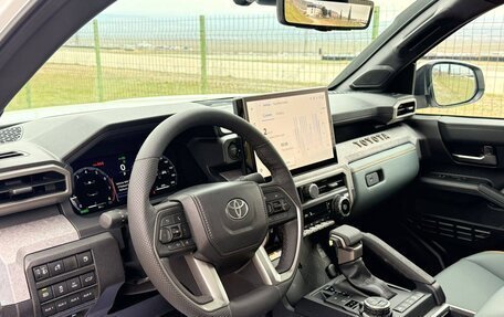 Toyota Tacoma, 2025 год, 11 900 000 рублей, 12 фотография