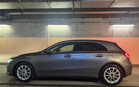 Mercedes-Benz A-Класс, 2018 год, 2 300 000 рублей, 5 фотография