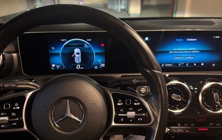 Mercedes-Benz A-Класс, 2018 год, 2 300 000 рублей, 9 фотография