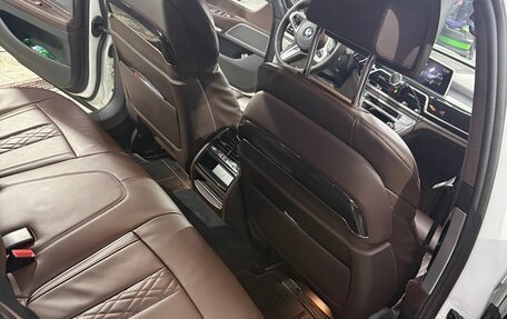 BMW 7 серия, 2016 год, 3 990 000 рублей, 9 фотография