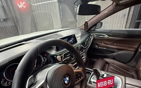 BMW 7 серия, 2016 год, 3 990 000 рублей, 10 фотография