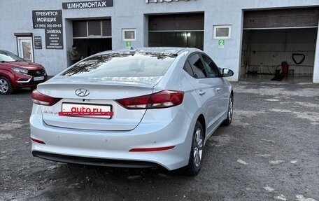Hyundai Elantra VI рестайлинг, 2018 год, 1 400 000 рублей, 4 фотография