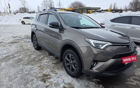 Toyota RAV4, 2019 год, 2 950 000 рублей, 3 фотография