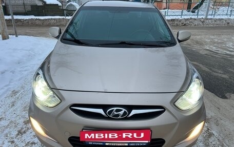 Hyundai Solaris II рестайлинг, 2011 год, 845 000 рублей, 3 фотография